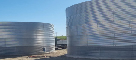 Installation of High-Capacity Water Tanks in Badajoz