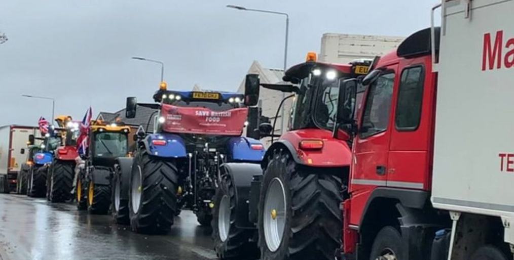 Tractors are being driven by Melton Mowbray in protest of the rules of agriculture